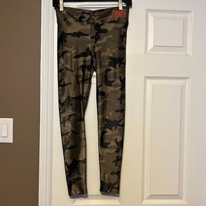 Koral Lustrous infinity CB legging